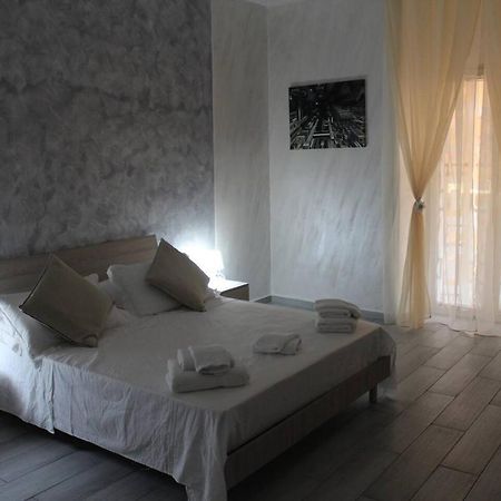Casa Vacanza Grey Aparthotel Napels Buitenkant foto