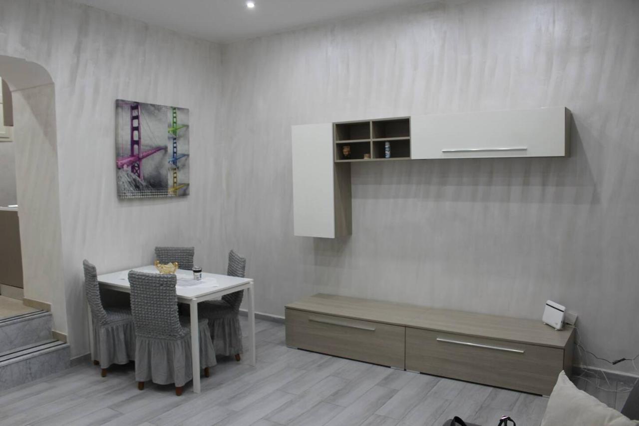 Casa Vacanza Grey Aparthotel Napels Buitenkant foto
