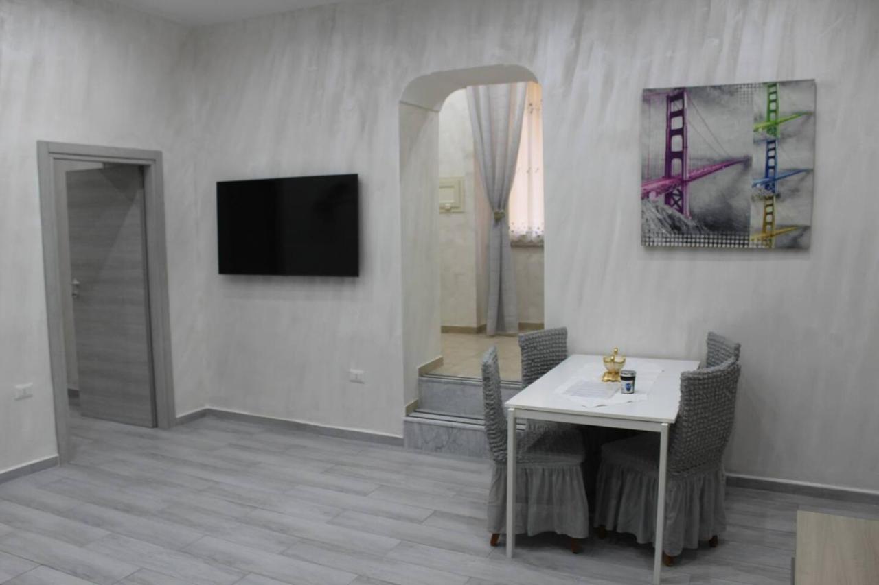 Casa Vacanza Grey Aparthotel Napels Buitenkant foto
