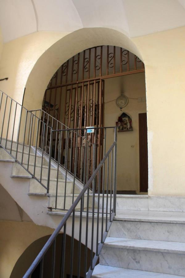 Casa Vacanza Grey Aparthotel Napels Buitenkant foto