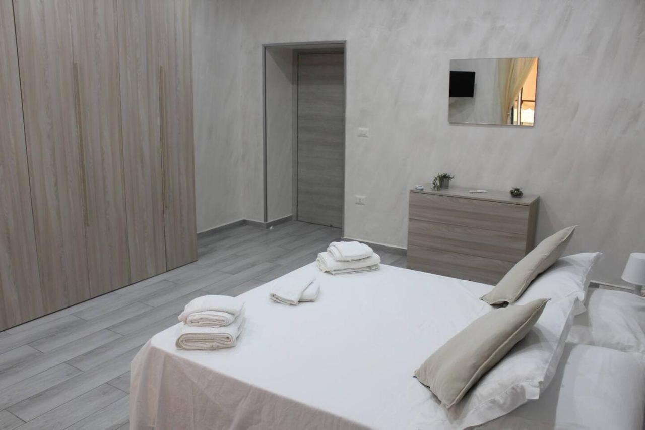 Casa Vacanza Grey Aparthotel Napels Buitenkant foto